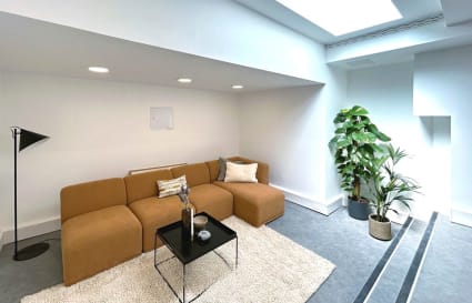 Managed Office for up to 20 People with Meeting Room in Fitzrovia | 1,551 Sq. Ft.