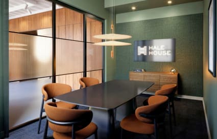 Private Office for up to 15 People | 465 sqft