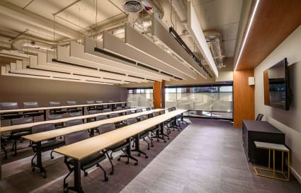 Private Office for 24 Person | 1,159 Sq. Ft. 