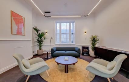 Private Office for up to 8 People | 670 Sq. Ft.