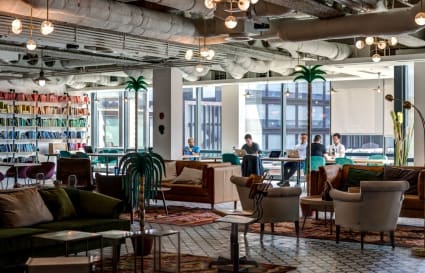 75 Person External Private Office in London | 2,900 Sq. Ft. 