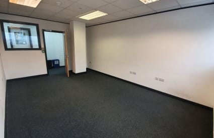 6 Person Office Available | 248 Sq. Ft.