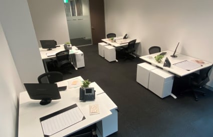 8 Person Window Office Available in Sydney | 34 sqm
