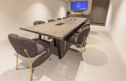 18 Person Private Office in London | 700 sqft