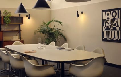 Internal Private Office for up to 5 People | 309 Sq. Ft.