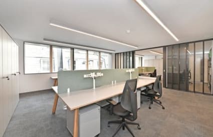 Fully Serviced Office for up to 12 People with Meeting Room | 550 Sq. Ft.