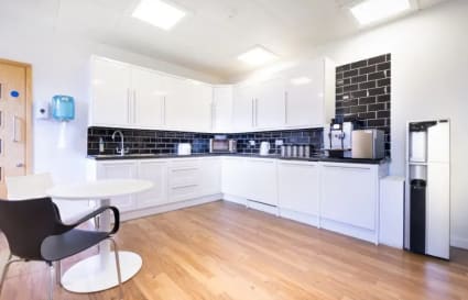 58 Person External Private Office in Bristol | 2,026 Sq. Ft.
