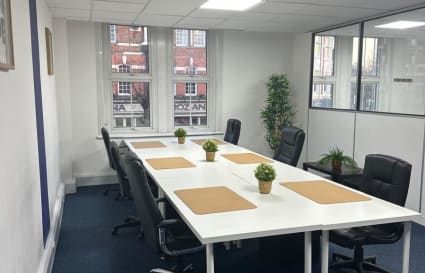 10 DESK OFFICE SPACE TO RENT IN KINGSTON