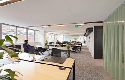60 Person Managed Office in London | 3,977 sqft