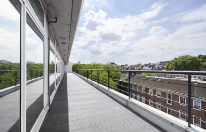 4 Person Private Office in London | 358 sq ft