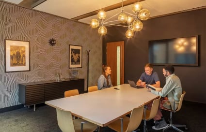 13 Person Private Office in London | 536 sqm