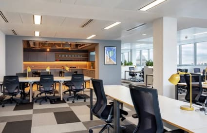 24 Person Managed Office with 2 Meeting Rooms in London | 2,123 Sq. Ft.