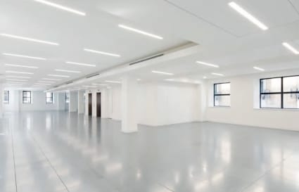24 Person External Managed Office in London with Terrace | 1,946 Sq. Ft.