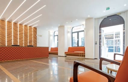 24 Person External Managed Office in London with Terrace | 1,946 Sq. Ft.