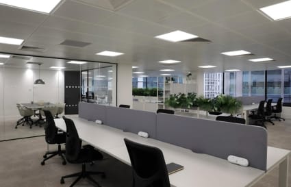 25 Person Managed Office with Meeting Room in London | 2,348 sq ft