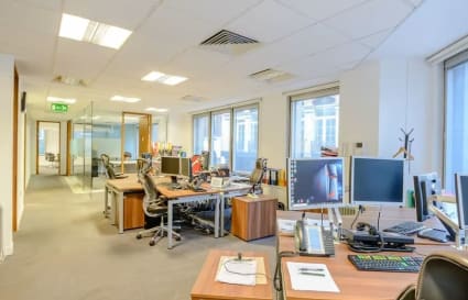 20 Person Managed Office with 2 Meeting Rooms in London | 1,910 sq ft