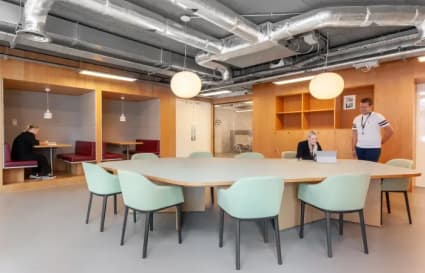4 Person External Private Office