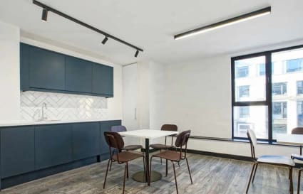 30 Person Managed Office with 2 Meeting Rooms | 1,811 Sq. Ft.