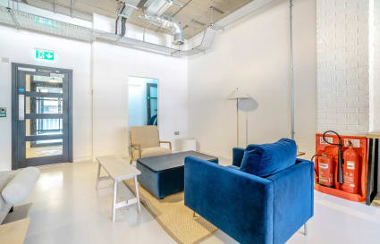 20 Person Managed Office in London | 1,305 Sq. Ft.