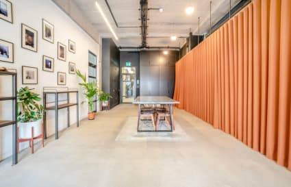 20 Person Managed Office in London | 1,305 Sq. Ft.