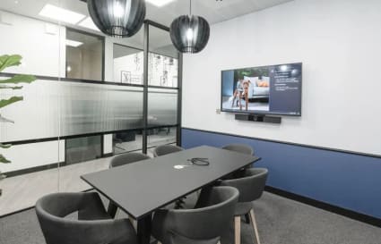 8 Person External Private Office 