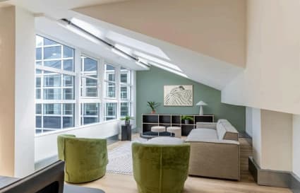 80 Person Managed Office in West Kensington | 4,285 Sq. Ft.