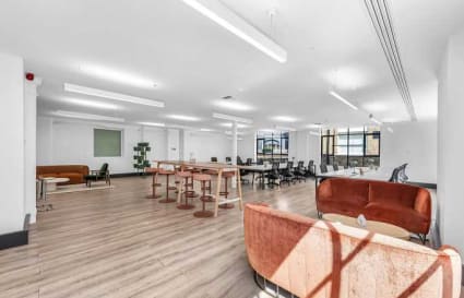 15 Person Managed Office in London | 1,593 Sq. Ft.