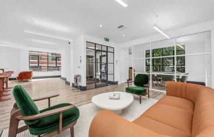 15 Person Managed Office in London | 1,593 Sq. Ft.