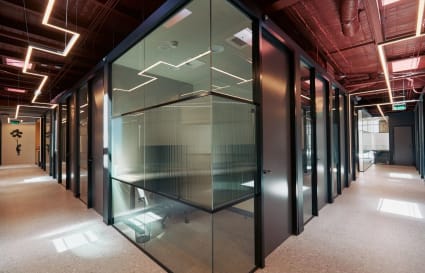 1 Person Internal Office in Slacks Creek