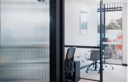 3 Person Internal Office in Slacks Creek