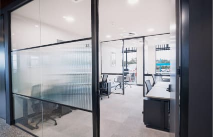 3 Person Internal Office in Slacks Creek