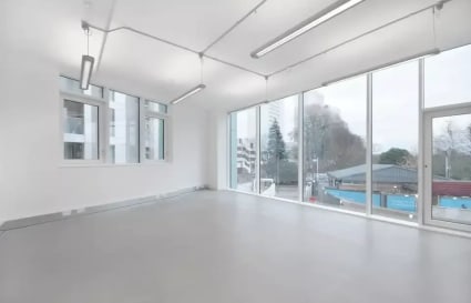 Private Office for up to 5 People | 422 Sq. Ft.