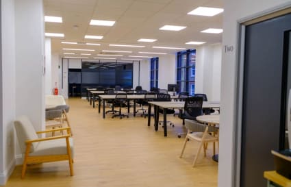 18 Person Managed Office in Shoreditch | 748 Sq. Ft.