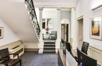 12 Person Private Office in London | 625 Sq. Ft.