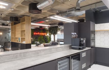 12 Person Office Available | 340 Sq. Ft.