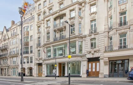 39 Person Managed Office in London | 3,798 sq ft