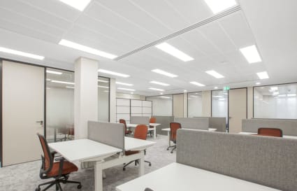 39 Person Managed Office in London | 3,798 sq ft