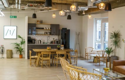 50 Person External Private Office with 4 Meeting Rooms, 2 Phone Booths in London | 2,921 sq ft