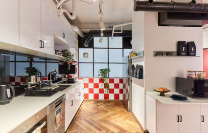 5 Person Serviced Office 