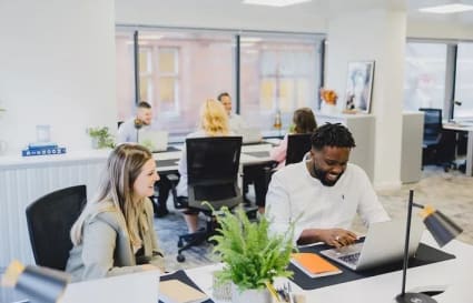 External Private Office for up to 10 People | 305 Sq. Ft.