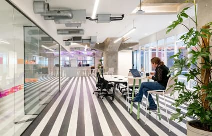 12 Person Internal Private Office | 450 Sq. Ft.