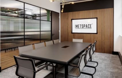 36 Person Managed Office in London with 2 Meeting Rooms | 2,140 sqft