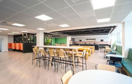 18 Person Private Office in London | 615 sqft