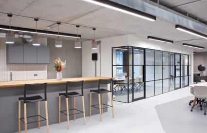 40 Person Managed Office in Bermondsey with 2 Meeting Rooms | 1,930 Sq. Ft.
