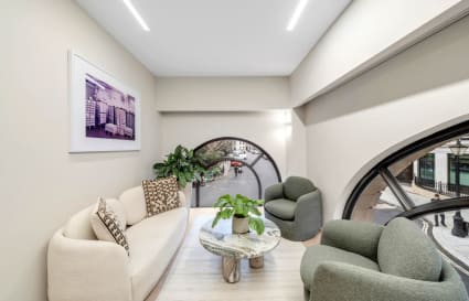10 Person Managed Office in London | 1,626 sq ft