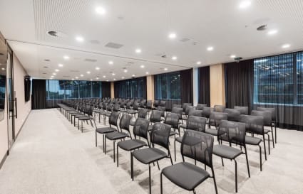 125 sqm Newly Fitted Suite with 12 Workstations, 6-person Meeting Room, Kitchen and Breakout Space