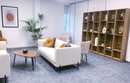 Private Office Suite for up to 10 people | 463 Sq. Ft.