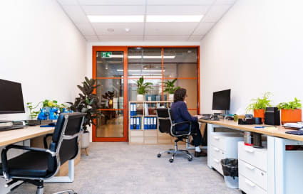 5 Person Private Office in Abbotsford