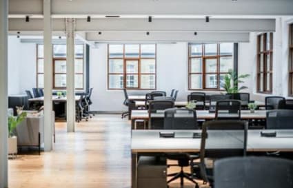 40 Person Managed Office in London | 2,595 Sq. Ft.