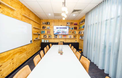 10 Person Serviced Office 